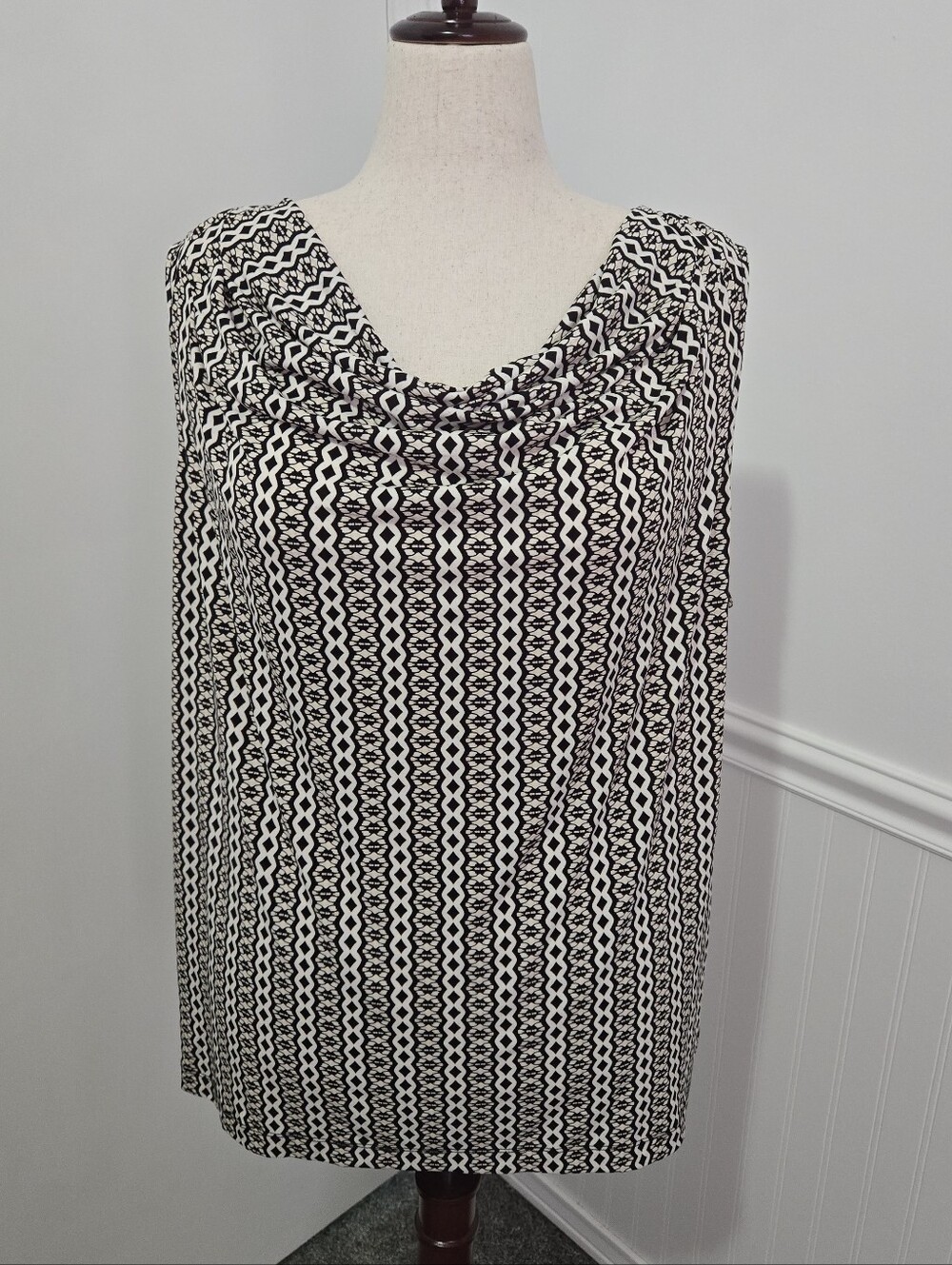 Lane Bryant Black and White Geometric Cowl Neck Camisole